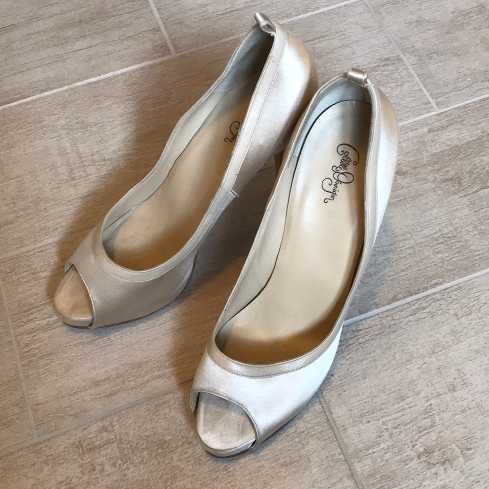 COLLETTE DINNIGAN Satin Stilettos